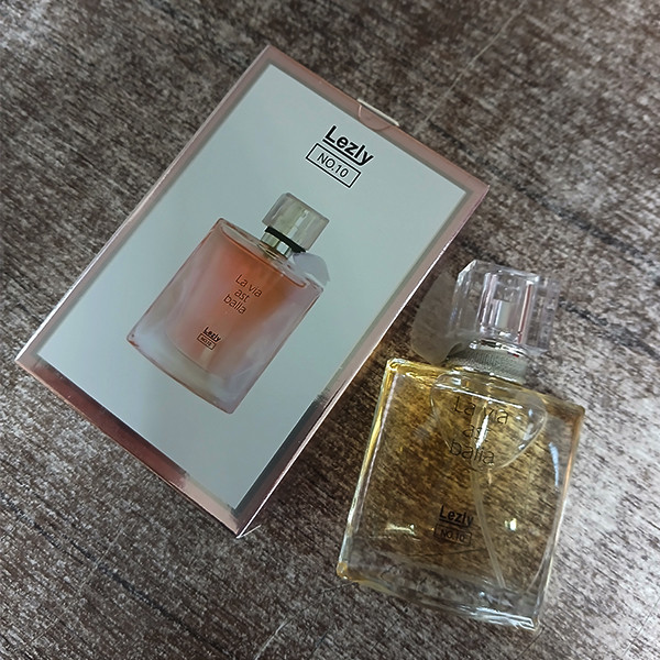 عطر جیبی زنانه لزلی مدل La Vie Est Belle با رایحه شیرین و معتدل حجم 35 میلیلیتر